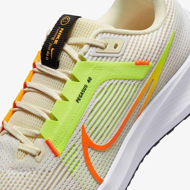 Nike Air Zoom Pegasus 40 Erkek Sarı Koşu Ayakkabısı
