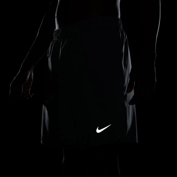 Nike Challenger Logo 7in Erkek Gri Antrenman Şortu