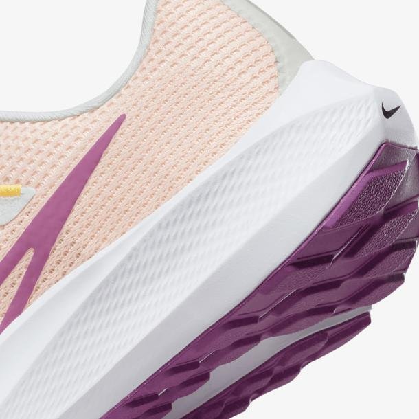 Nike Pegasus 40 Kadın Pembe Koşu Ayakkabısı