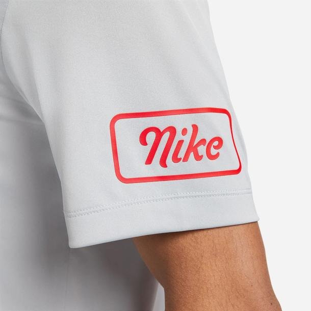 Nike Dri-Fit Erkek Gri Antrenman T-Shirt