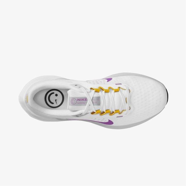 Nike Winflo 10 Kadın Beyaz Koşu Ayakkabısı