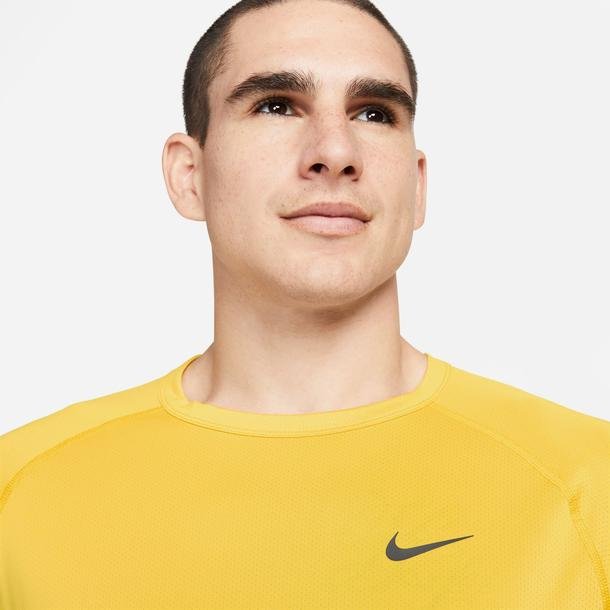 Nike Dri-Fit Ready Erkek Sarı Antrenman T-Shirt