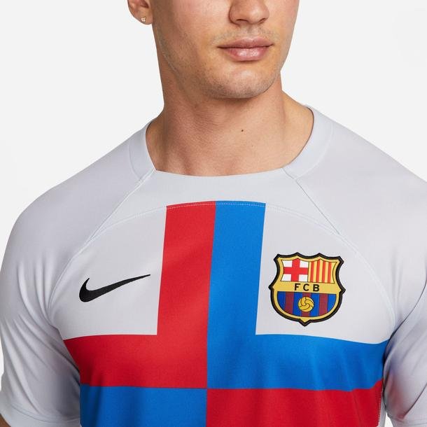 Nike Barcelona 2022-2023 Stadyum Erkek Beyaz Futbol Forması