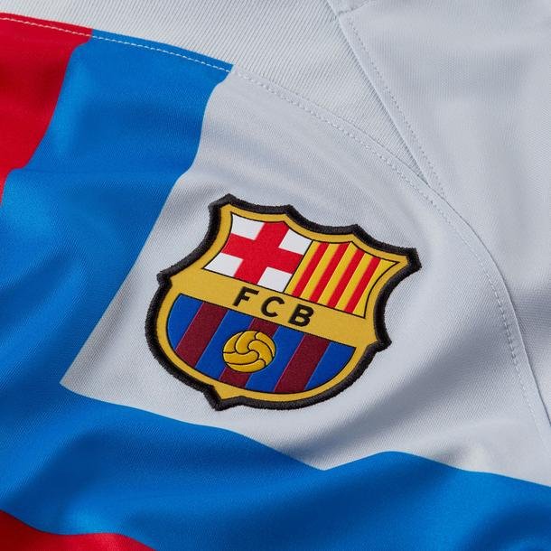 Nike Barcelona 2022-2023 Stadyum Erkek Beyaz Futbol Forması