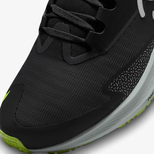 Nike  Air Zoom Pegasus 39 Shield Kadın Siyah Koşu Ayakkabısı