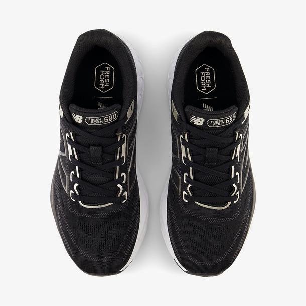 New Balance Fresh Foam 680v8 Kadın Siyah Koşu Ayakkabısı