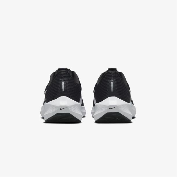 Nike Air Zoom Pegasus 40 Kadın Siyah Koşu Ayakkabısı