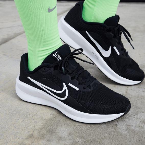 Nike Downshifter 13 Kadın  Siyah Koşu Ayakkabısı