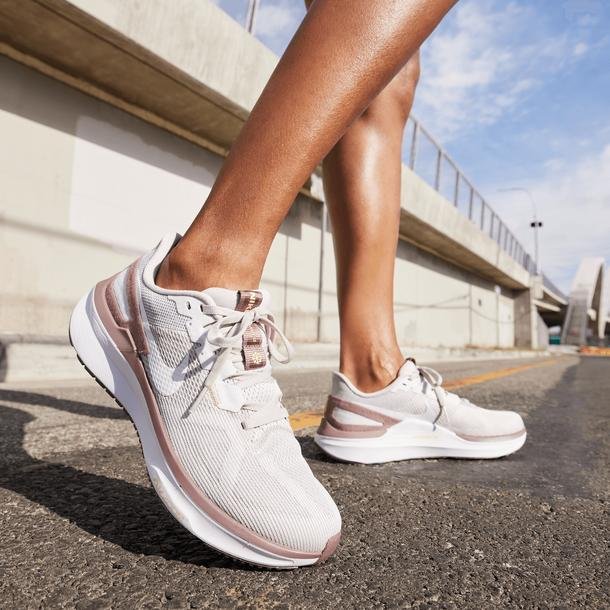 Nike Air Zoom Structure 25 Kadın Pembe Koşu Ayakkabısı