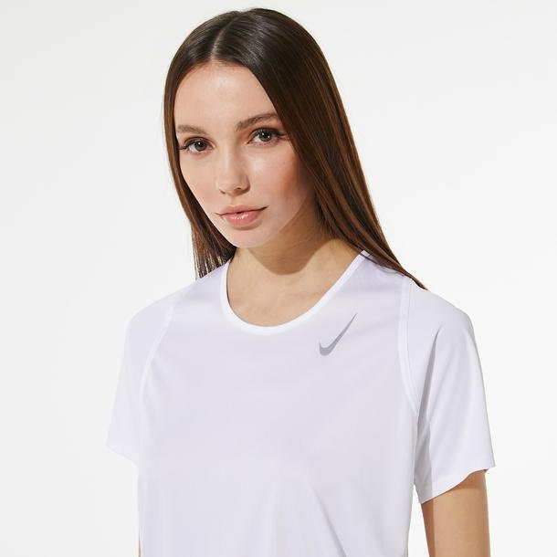 Nike Dri Fit Race Kadın Beyaz Günlük T-Shirt