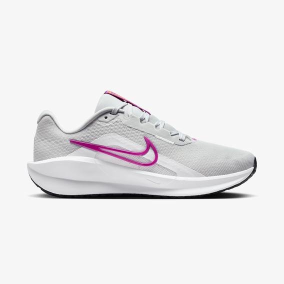 Nike Downshifter 13 Kadın Gri Koşu Ayakkabısı