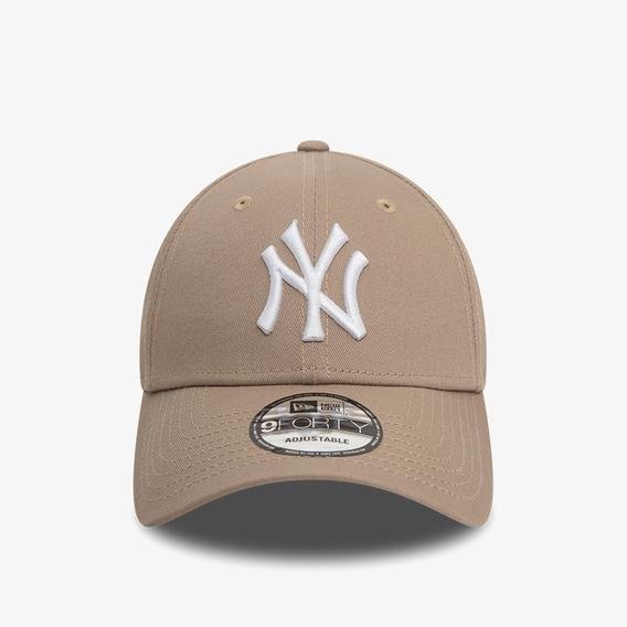 New Era League Essential New York Yankees 9FORTY Kadın Krem Şapka