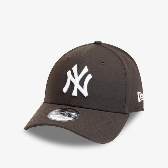 New Era League Essential New York Yankees 9FORTY Kadın Kahverengi Şapka