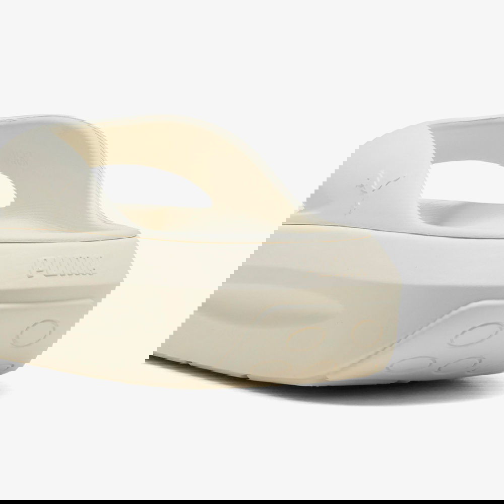 Puma Flatter Flip Kadın Krem Terlik