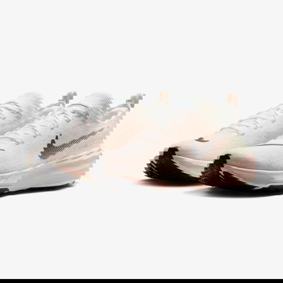 Nike Invincible 3 Kadın Beyaz Koşu Ayakkabısı
