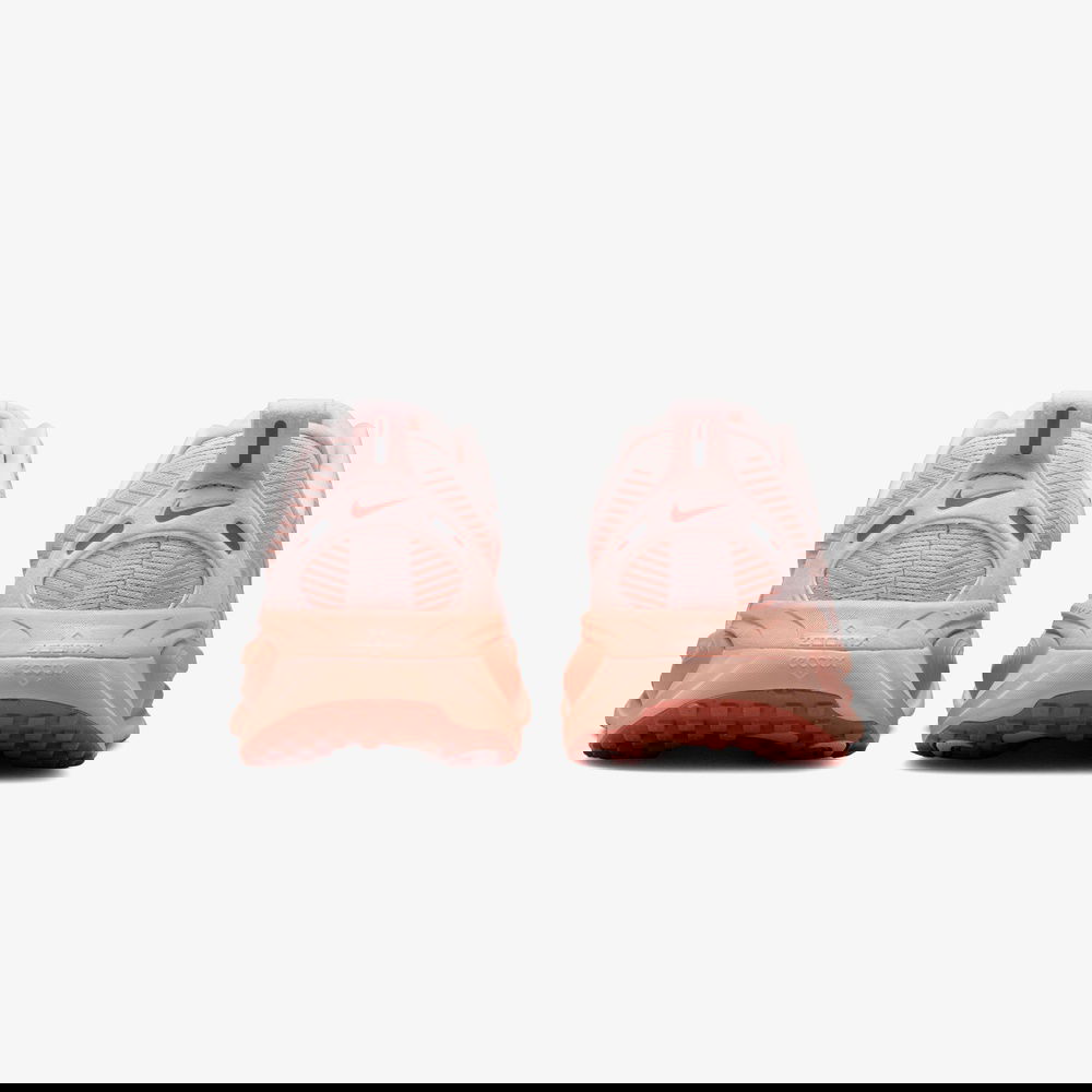Nike Vomero 18 Kadın Kırmızı Koşu Ayakkabısı