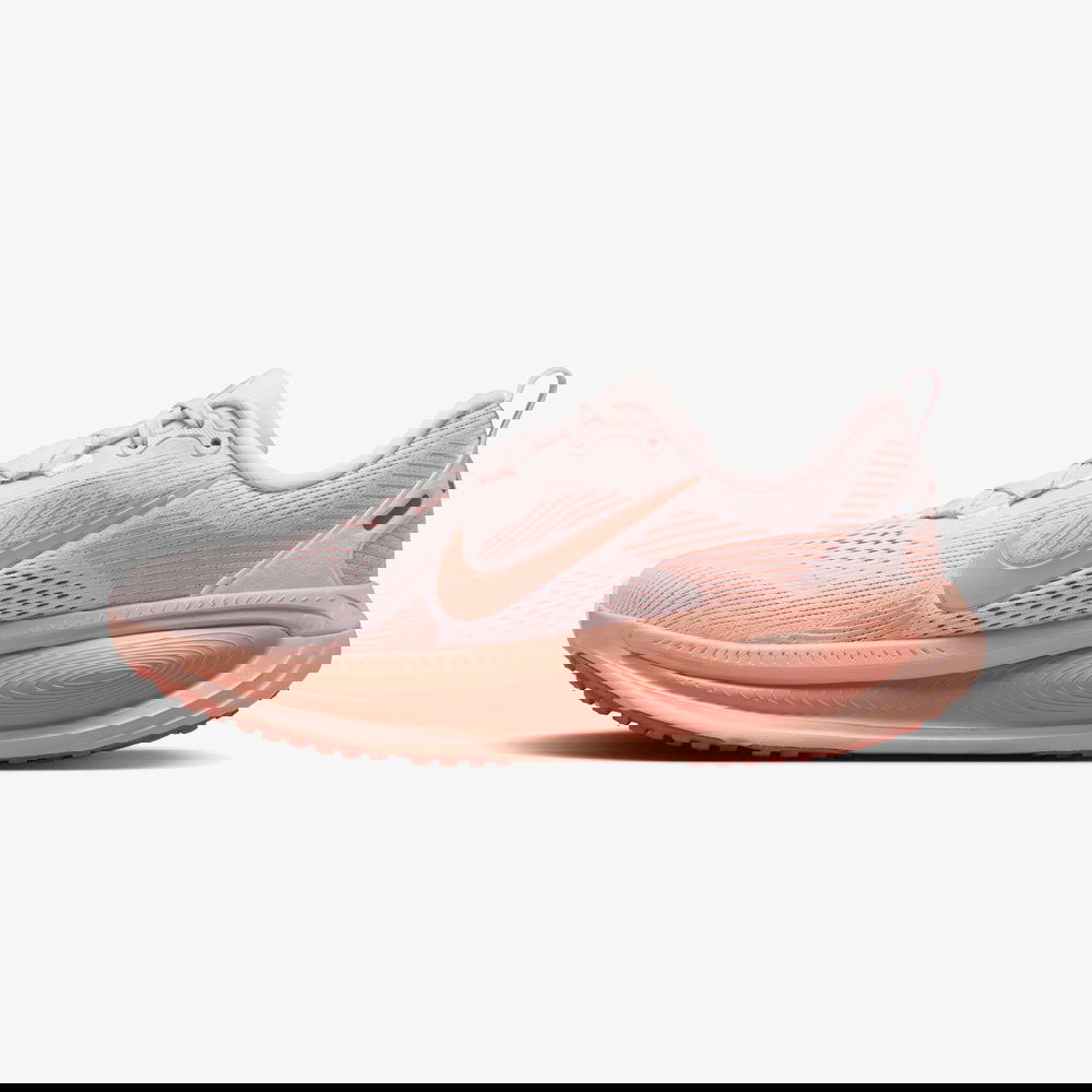 Nike Vomero 18 Kadın Kırmızı Koşu Ayakkabısı