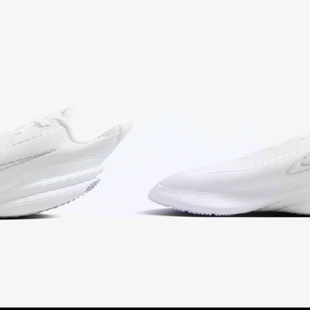 Nike Uplift Sc Erkek Beyaz Koşu Ayakkabısı