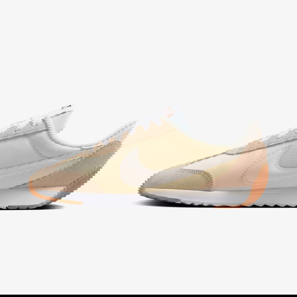 Nike Pacific Kadın Beyaz Koşu Ayakkabısı
