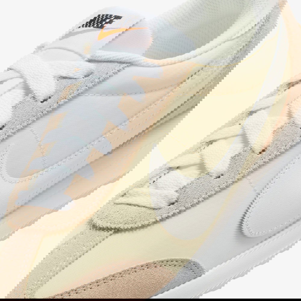 Nike Pacific Kadın Beyaz Koşu Ayakkabısı