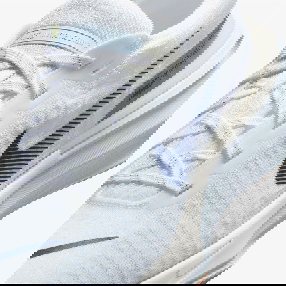 Nike Invincible 3 Erkek Beyaz Koşu Ayakkabısı