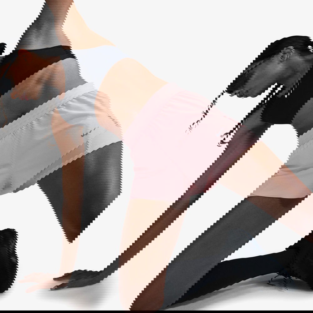 Nike Swift Kadın Kırmızı Koşu Şortu