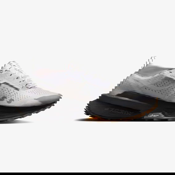 Nike Zegama Trail 2 Erkek Gri Koşu Ayakkabısı