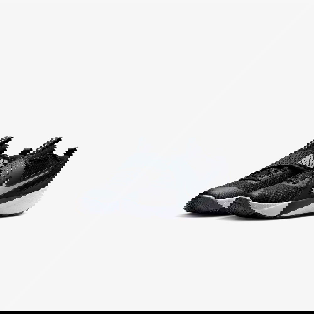 Nike Team Hustle D 12 Çocuk Siyah Basketbol Ayakkabısı
