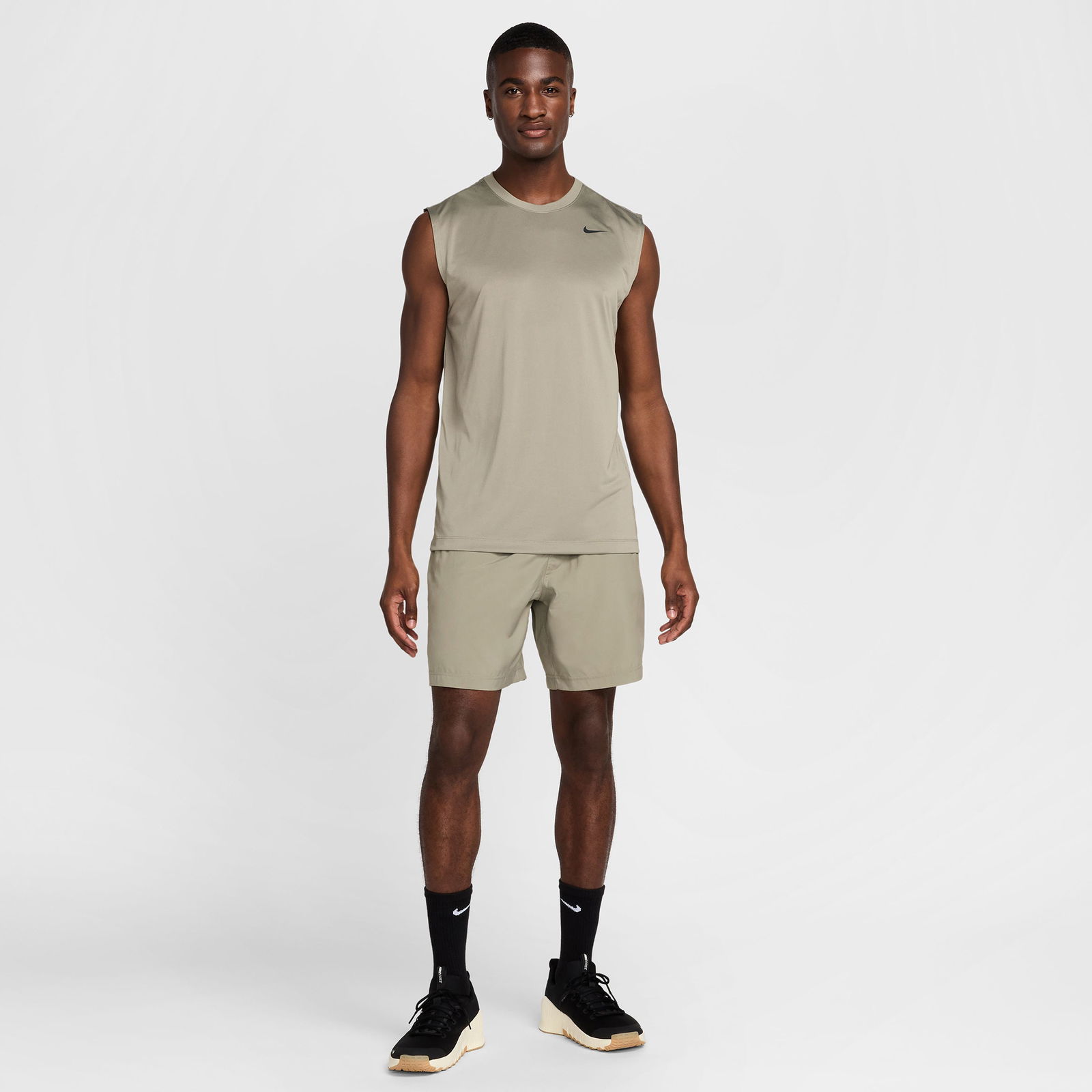Nike Dri-Fit Form 7 Unlined Versatile Erkek Yeşil Şort