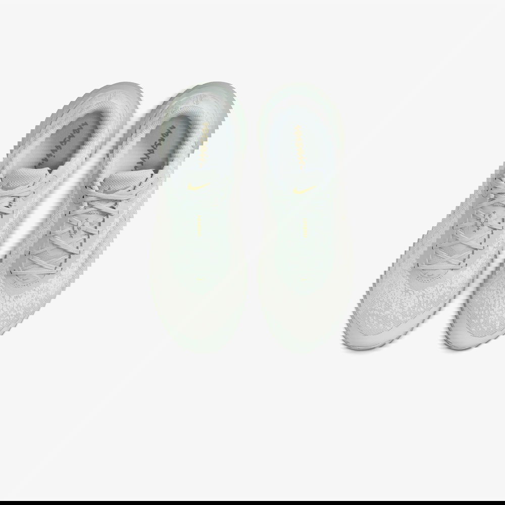Nike Versair Kadın Gri Antrenman Ayakkabısı
