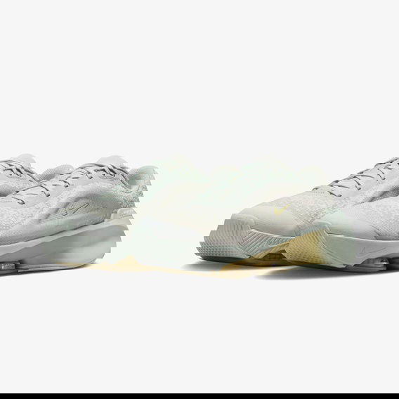 Nike Versair Kadın Gri Antrenman Ayakkabısı