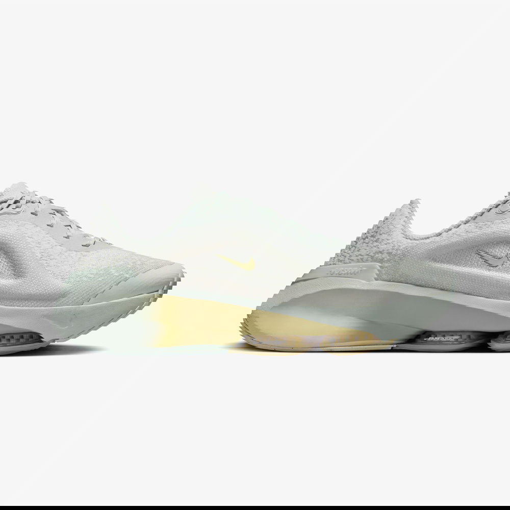 Nike Versair Kadın Gri Antrenman Ayakkabısı