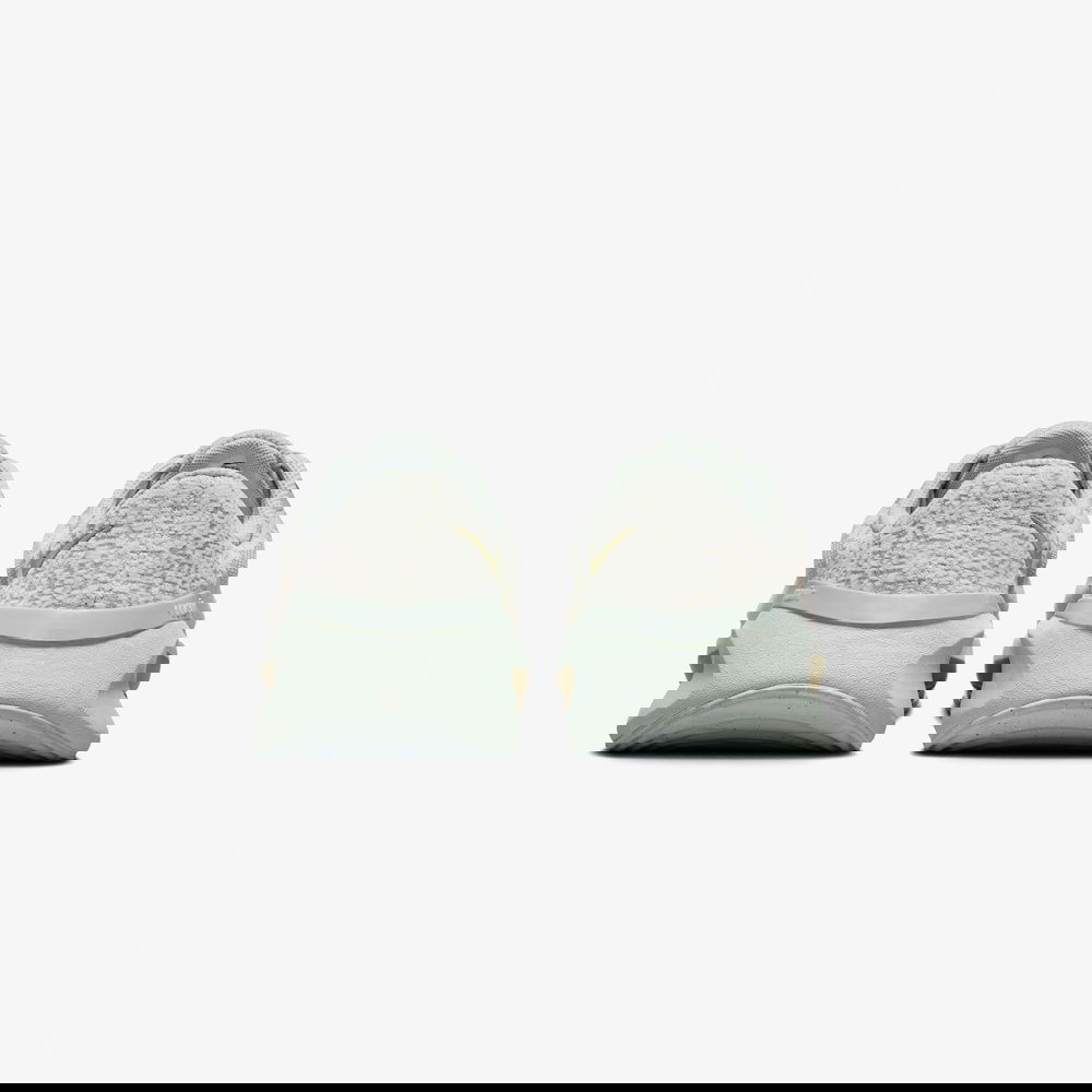 Nike Versair Kadın Gri Antrenman Ayakkabısı